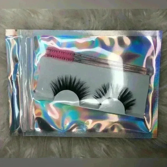 20mm Fushion Lashes - Picture 3 of 4